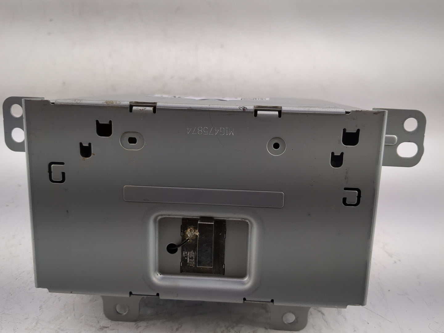 2016 Chevrolet Equinox Radio AM FM Cd Player Receiver Replacement P/N:23289896 Fits Fits 2015 OEM Used Auto Parts - Oemuseda