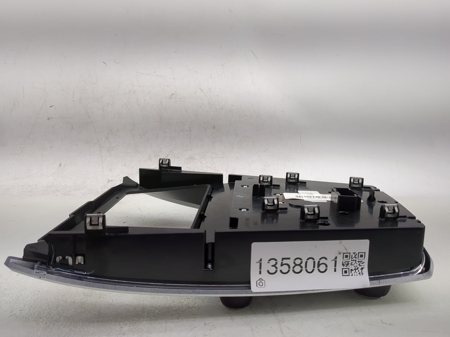 2016 Chevrolet Equinox Radio AM FM Cd Player Receiver Replacement P/N:23334978 Fits OEM Used Auto Parts - Oemusedautoparts1.