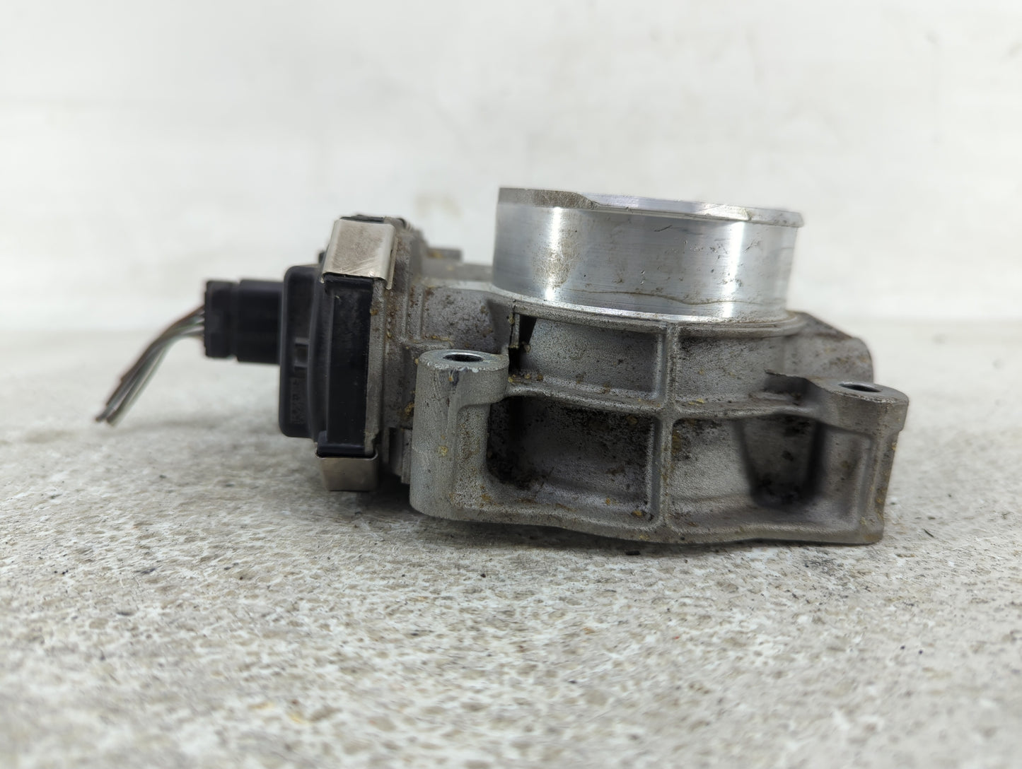 2016-2017 Chevrolet Equinox Throttle Body P/N:343.5.AA.12669146AA Fits Fits 2016 2017 OEM Used Auto Parts - Oemusedautoparts
