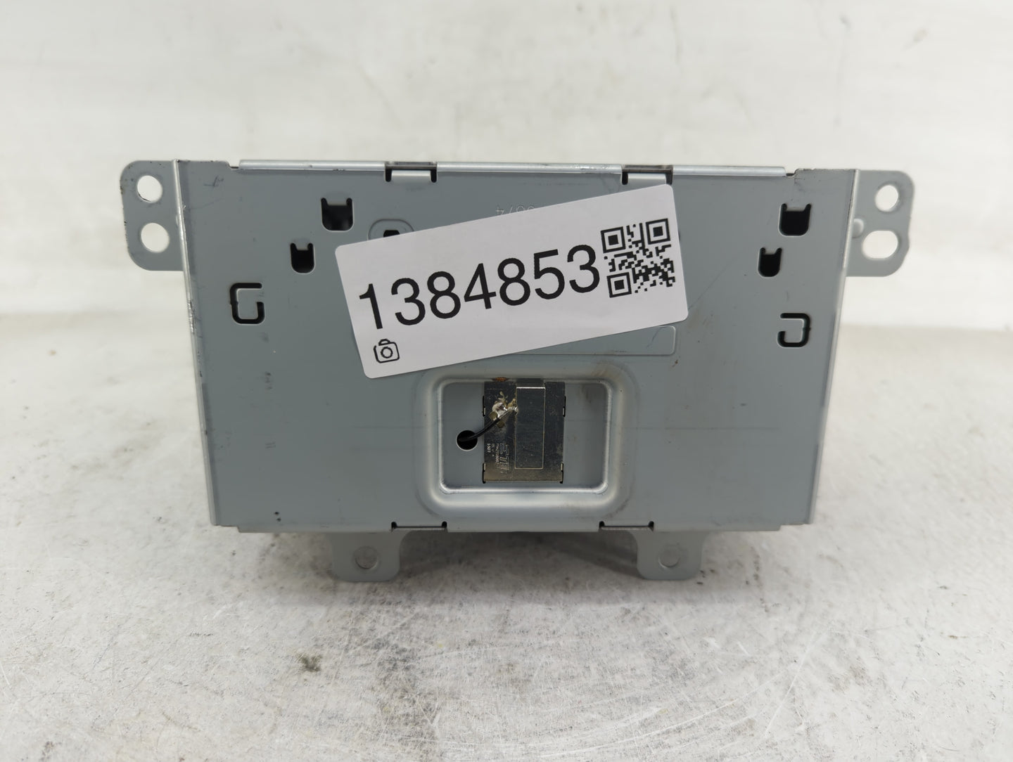 2016-2017 Chevrolet Equinox Radio AM FM Cd Player Receiver Replacement P/N:84026074 Fits Fits 2016 2017 OEM Used Auto Parts 
