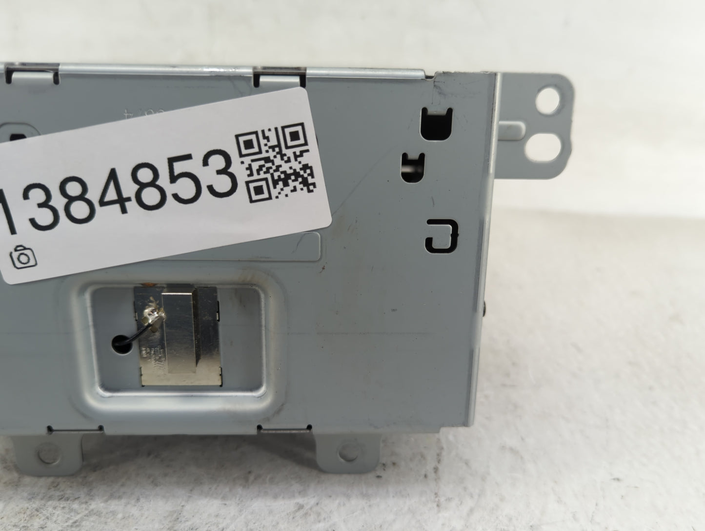 2016-2017 Chevrolet Equinox Radio AM FM Cd Player Receiver Replacement P/N:84026074 Fits Fits 2016 2017 OEM Used Auto Parts 