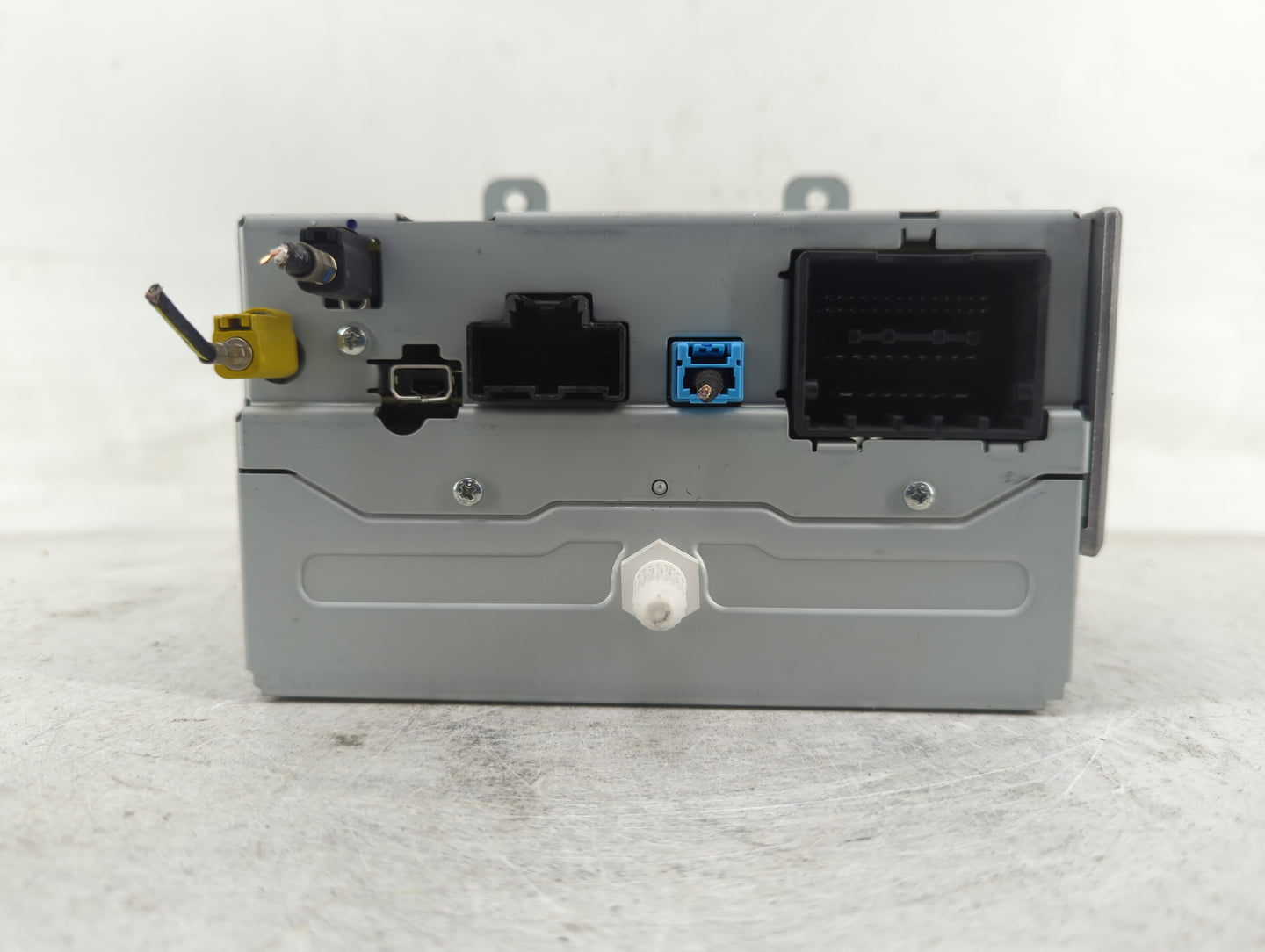 2016-2017 Chevrolet Equinox Radio AM FM Cd Player Receiver Replacement P/N:84026074 Fits Fits 2016 2017 OEM Used Auto Parts 