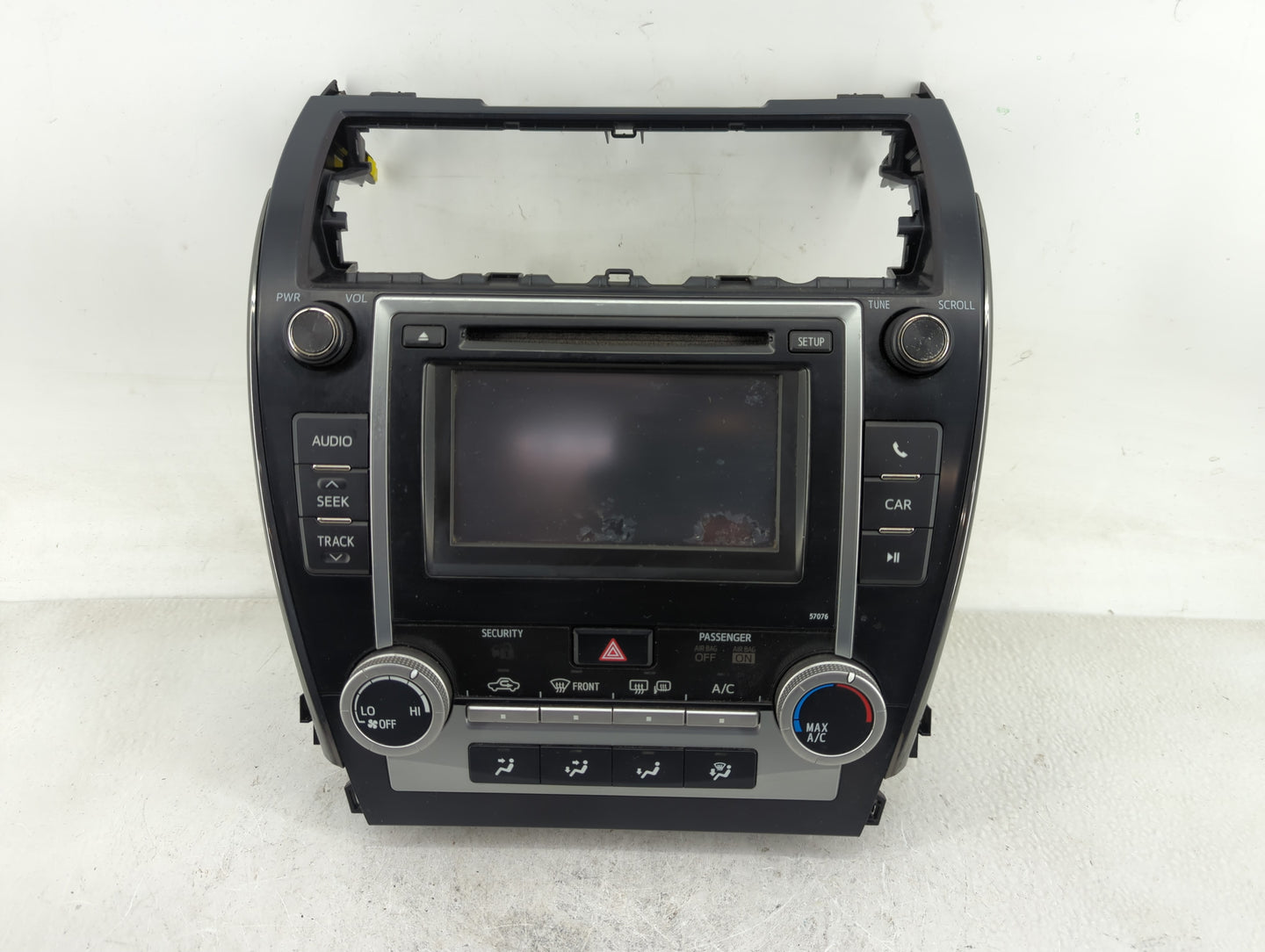 2016-2017 Chevrolet Equinox Radio AM FM Cd Player Receiver Replacement P/N:86140-06011 Fits Fits 2016 2017 OEM Used Auto Par