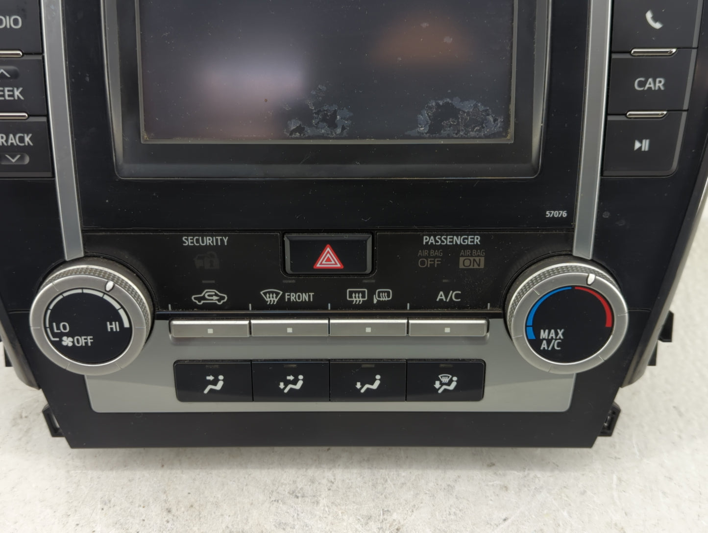 2016-2017 Chevrolet Equinox Radio AM FM Cd Player Receiver Replacement P/N:86140-06011 Fits Fits 2016 2017 OEM Used Auto Par
