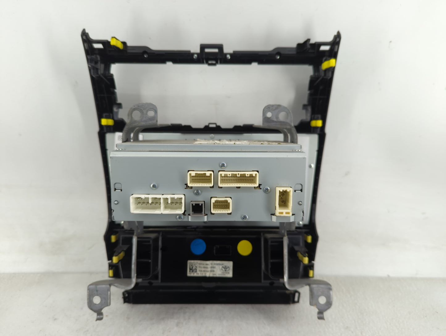 2016-2017 Chevrolet Equinox Radio AM FM Cd Player Receiver Replacement P/N:86140-06011 Fits Fits 2016 2017 OEM Used Auto Par