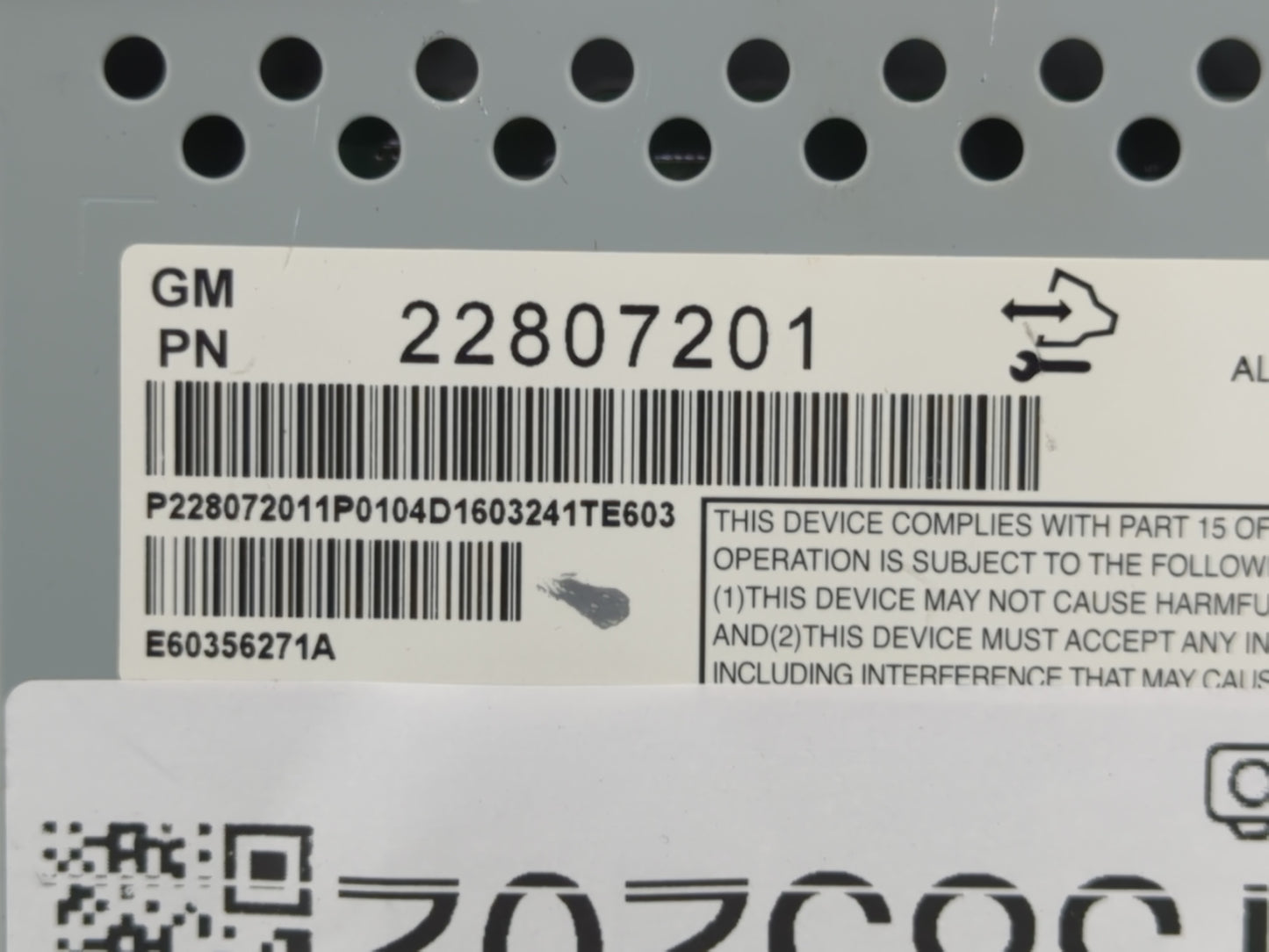 2016 Chevrolet Equinox Radio AM FM Cd Player Receiver Replacement P/N:22807201 Fits OEM Used Auto Parts - Oemusedautoparts1.