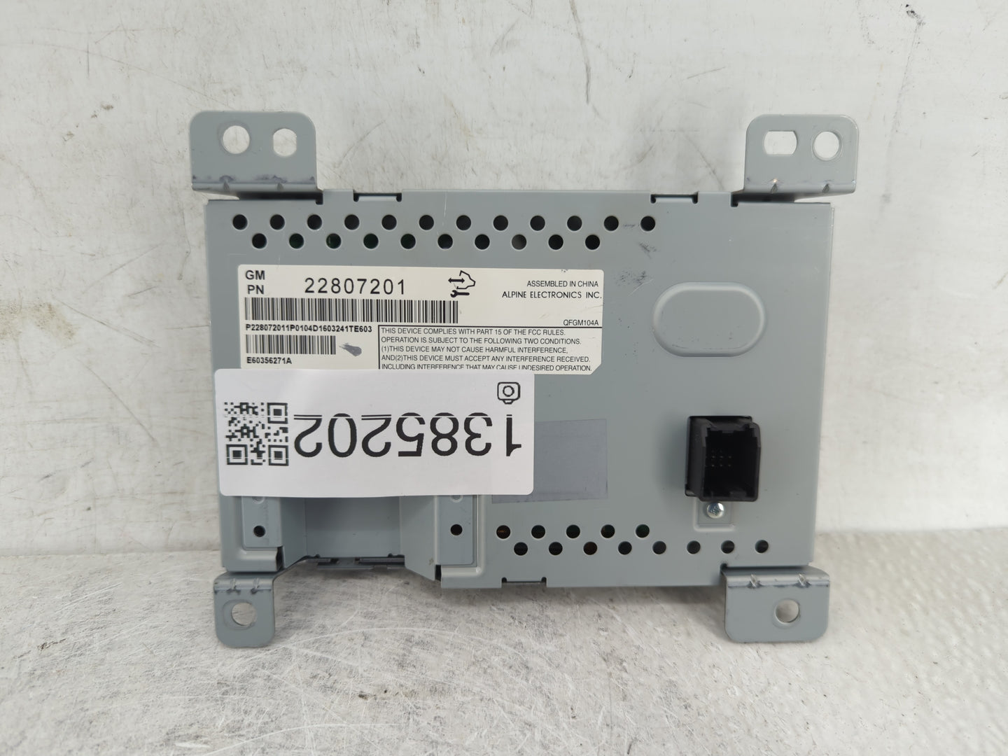 2016 Chevrolet Equinox Radio AM FM Cd Player Receiver Replacement P/N:22807201 Fits OEM Used Auto Parts - Oemusedautoparts1.