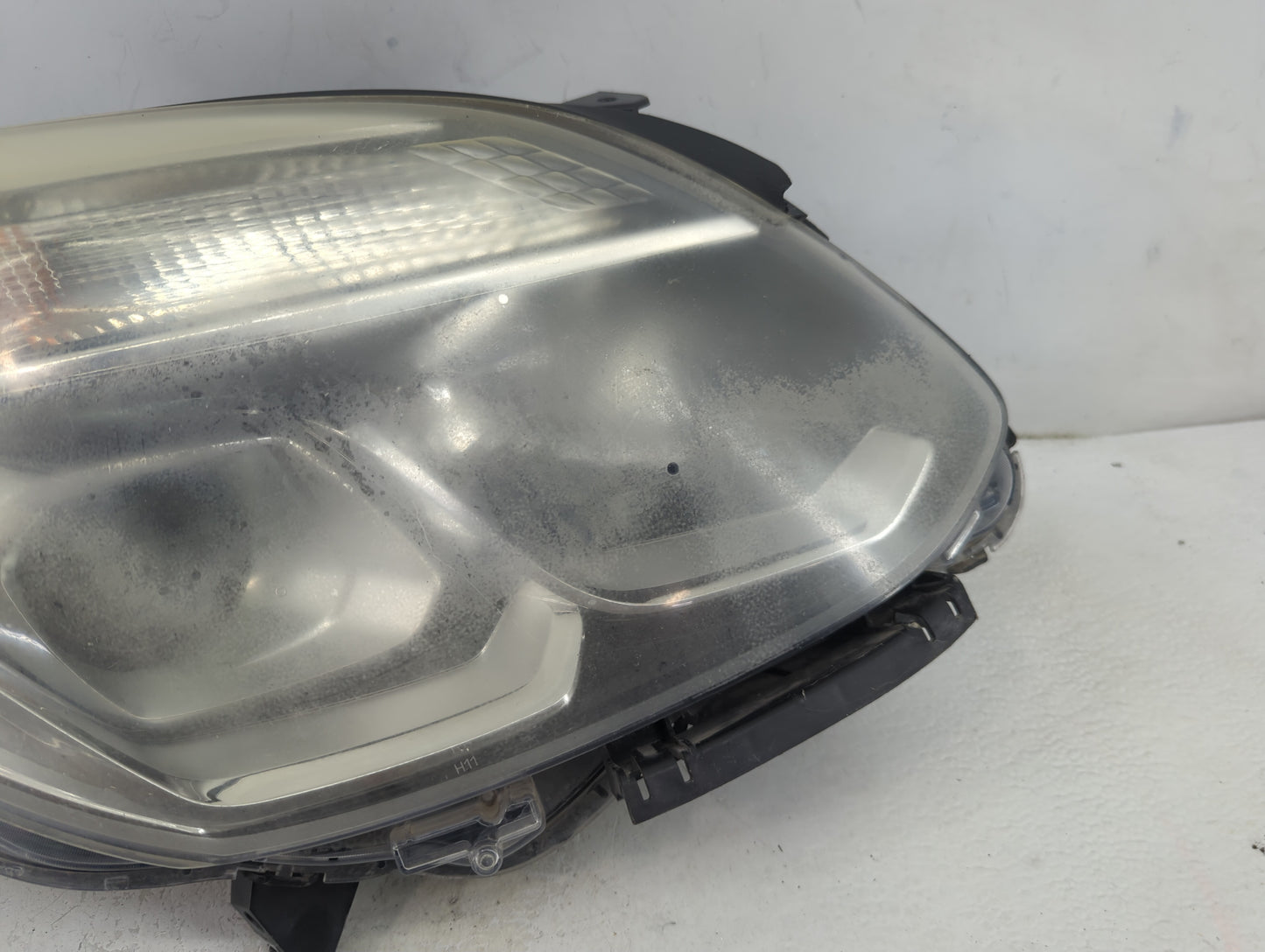 2016-2017 Chevrolet Equinox Tail Light Assembly Passenger Right OEM P/N:23342702 84009751 Fits Fits 2016 2017 OEM Used Auto 
