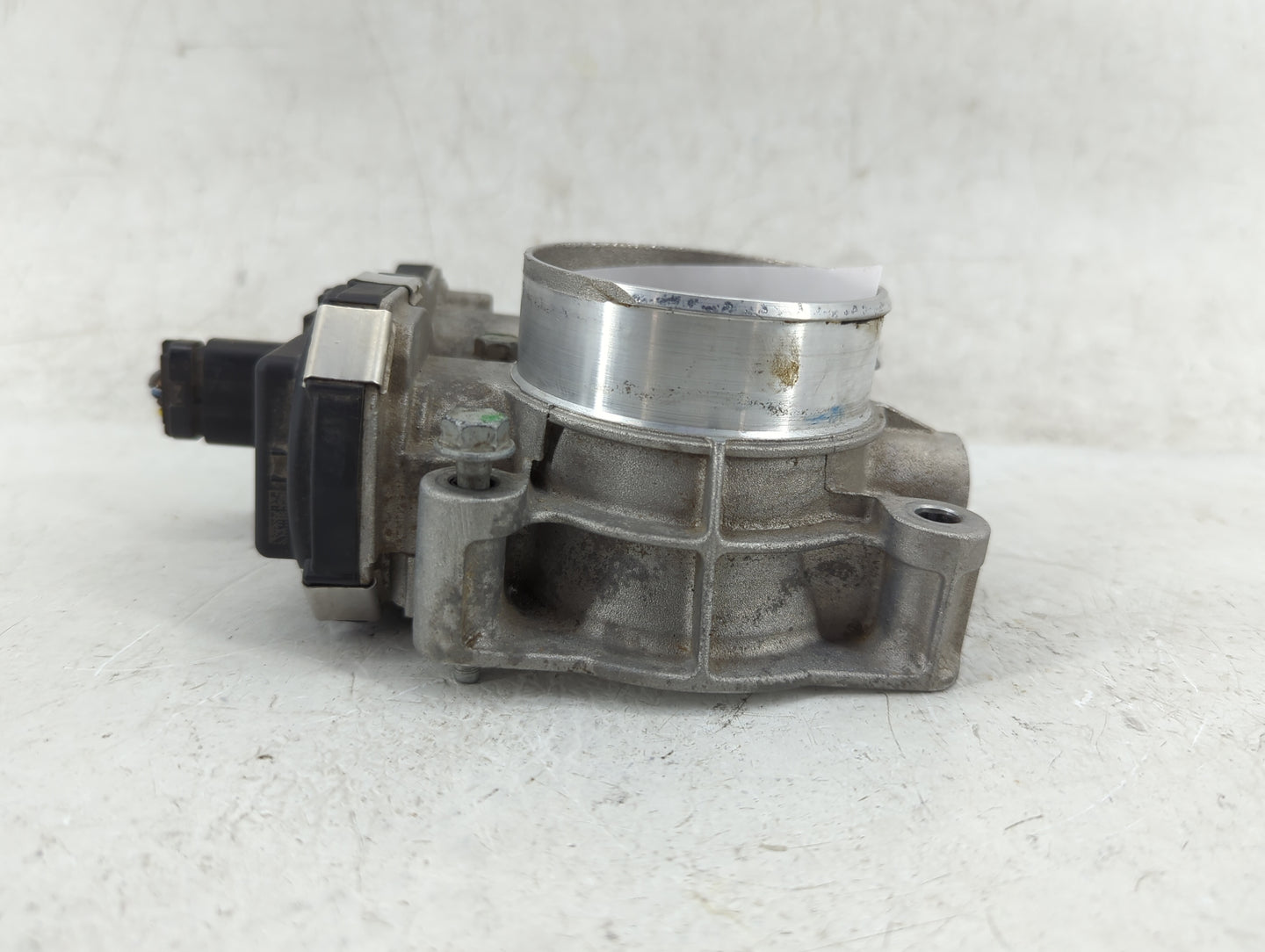 2016-2017 Chevrolet Equinox Throttle Body P/N:12669146AA Fits Fits 2016 2017 OEM Used Auto Parts - Oemusedautoparts1.com