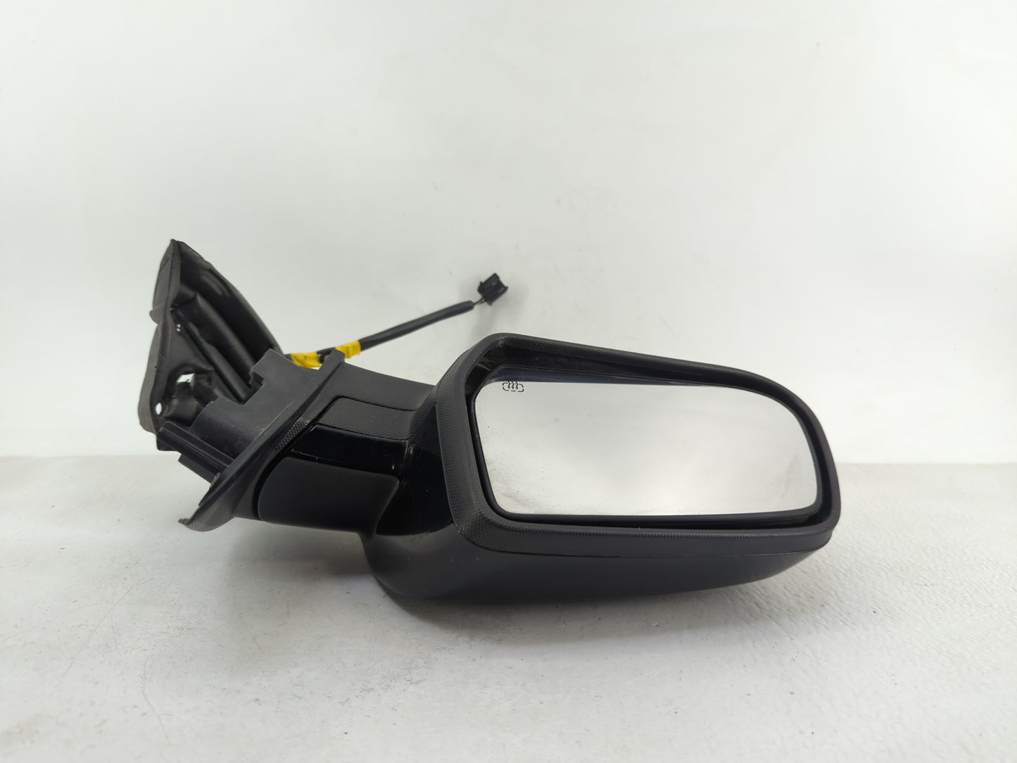 2015-2017 Chevrolet Equinox Driver Side View Mirror - Left Door Mirror OEM Used - Oemusedautoparts1.com