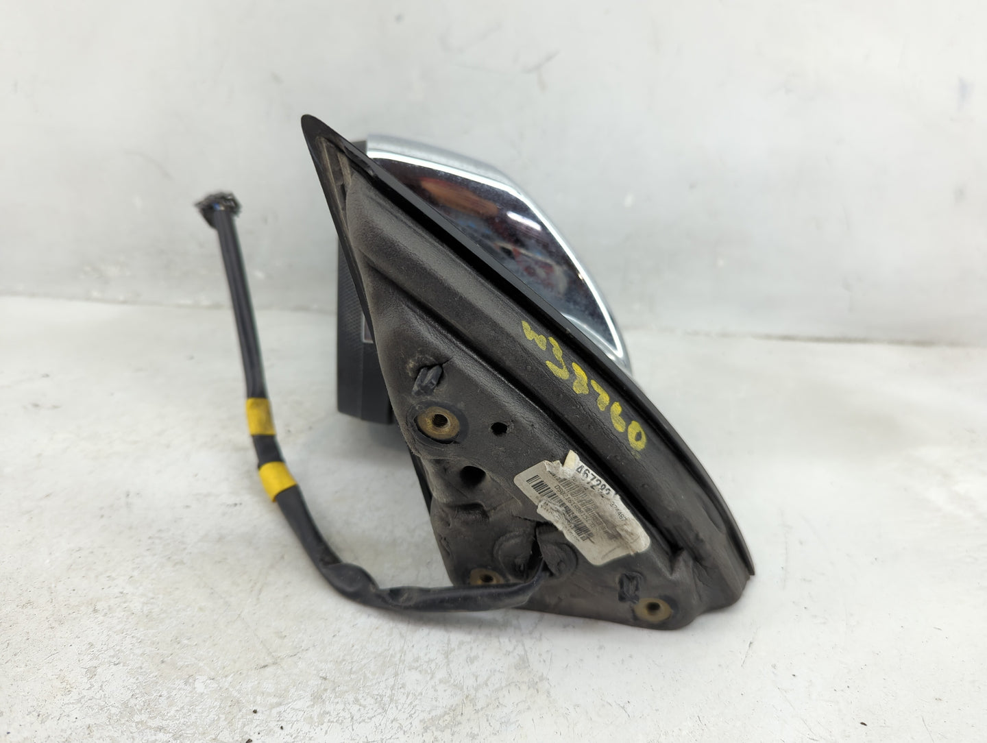 2015-2017 Chevrolet Equinox Driver Side View Mirror - Left Door Mirror OEM Used - Oemusedautoparts1.com