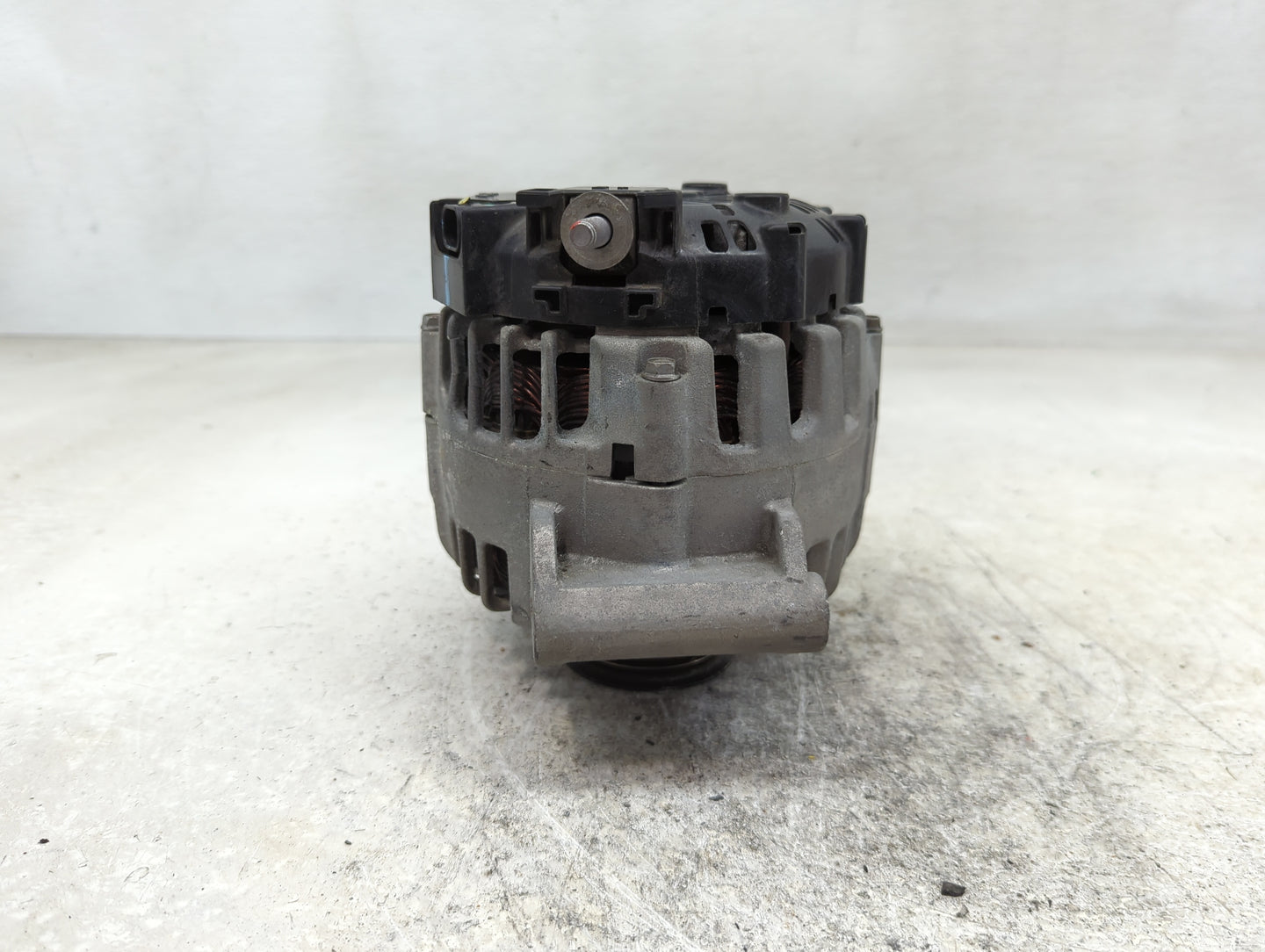 2010-2017 Chevrolet Equinox Alternator Replacement Generator Charging Assembly Engine OEM P/N:13588328 Fits OEM Used Auto Pa