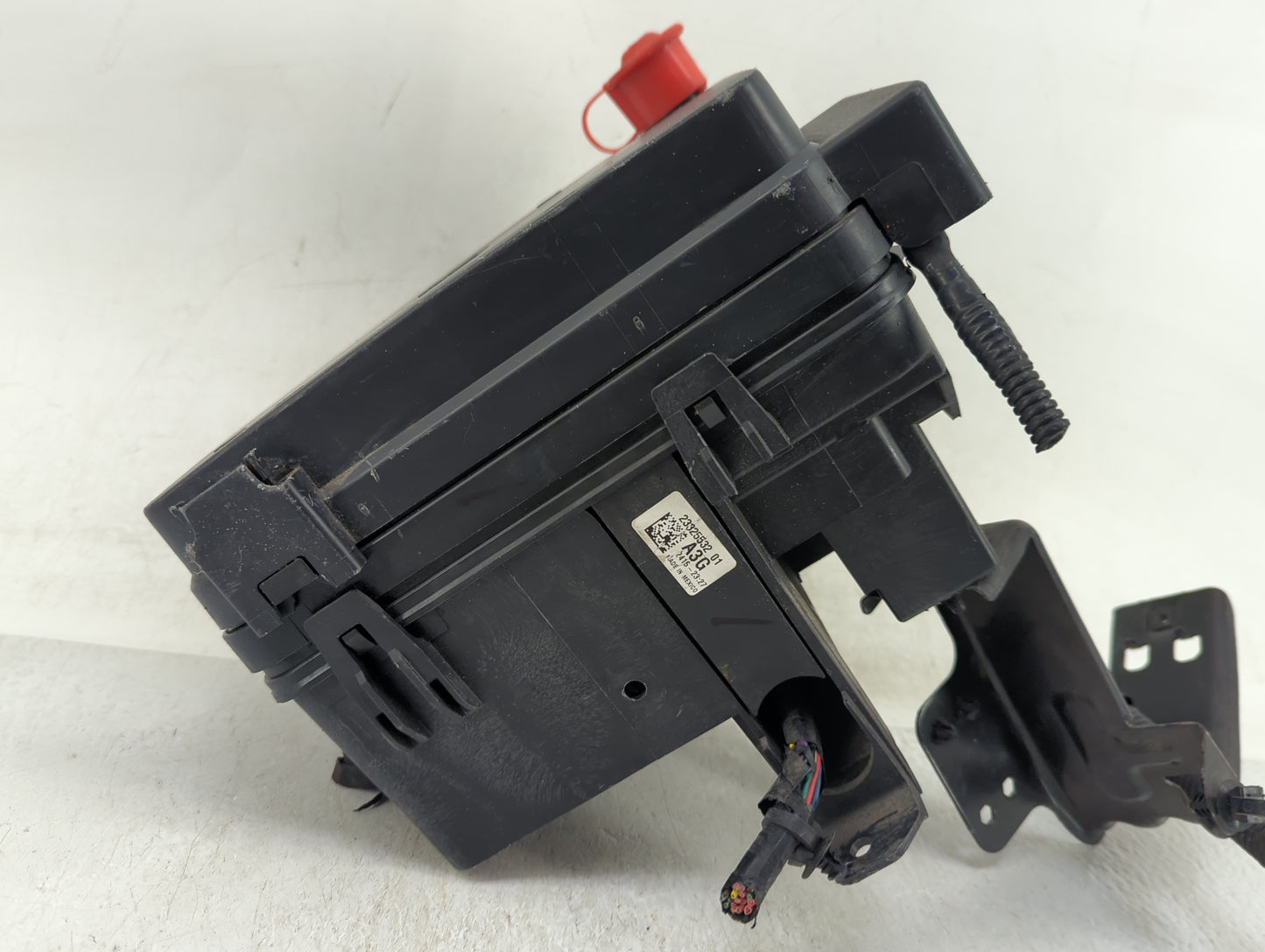 2016 Chevrolet Equinox Fusebox Fuse Box Panel Relay Module P/N:23325532 01 Fits OEM Used Auto Parts - Oemusedautoparts1.com