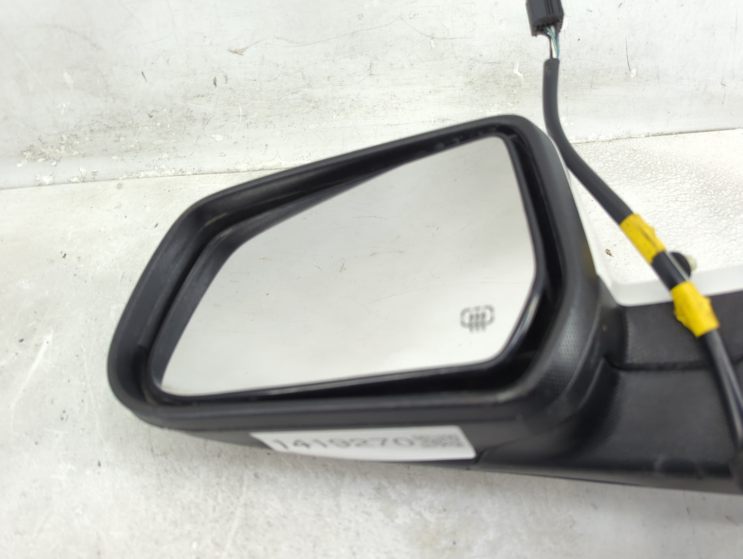 2015-2017 Chevrolet Equinox Driver Side View Mirror - Left Door Mirror OEM Used - Oemusedautoparts1.com