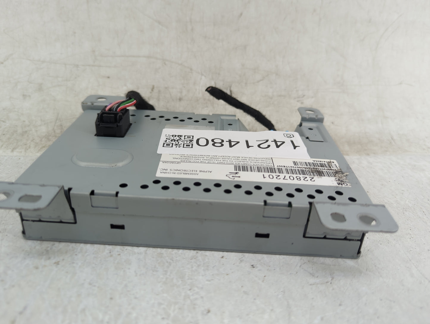 2016 Chevrolet Equinox Radio AM FM Cd Player Receiver Replacement P/N:22807201 Fits OEM Used Auto Parts - Oemusedautoparts1.