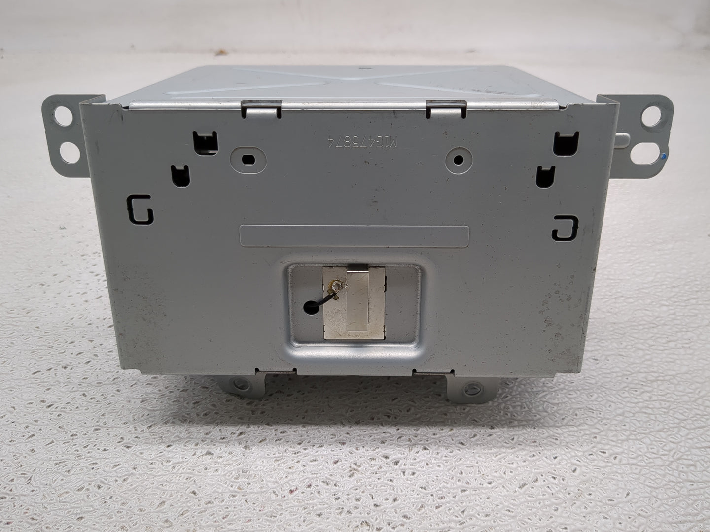 2016 Chevrolet Equinox Radio AM FM Cd Player Receiver Replacement P/N:84026074 Fits Fits 2015 OEM Used Auto Parts - Oemuseda