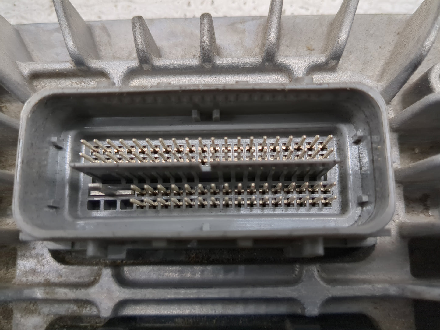2013-2016 Chevrolet Equinox PCM Engine Control Computer ECU ECM PCU OEM P/N:12651807 Fits Fits 2013 2014 2015 2016 OEM Used 