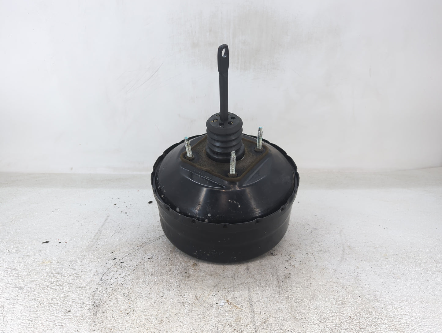 2010-2017 Chevrolet Equinox Power Brake Booster Oem 1423334 - Oemusedautoparts1.com