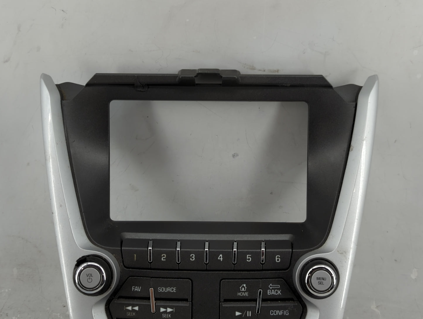 2016-2016 Chevrolet Equinox Radio Control Panel Silver - Oemusedautoparts1.com