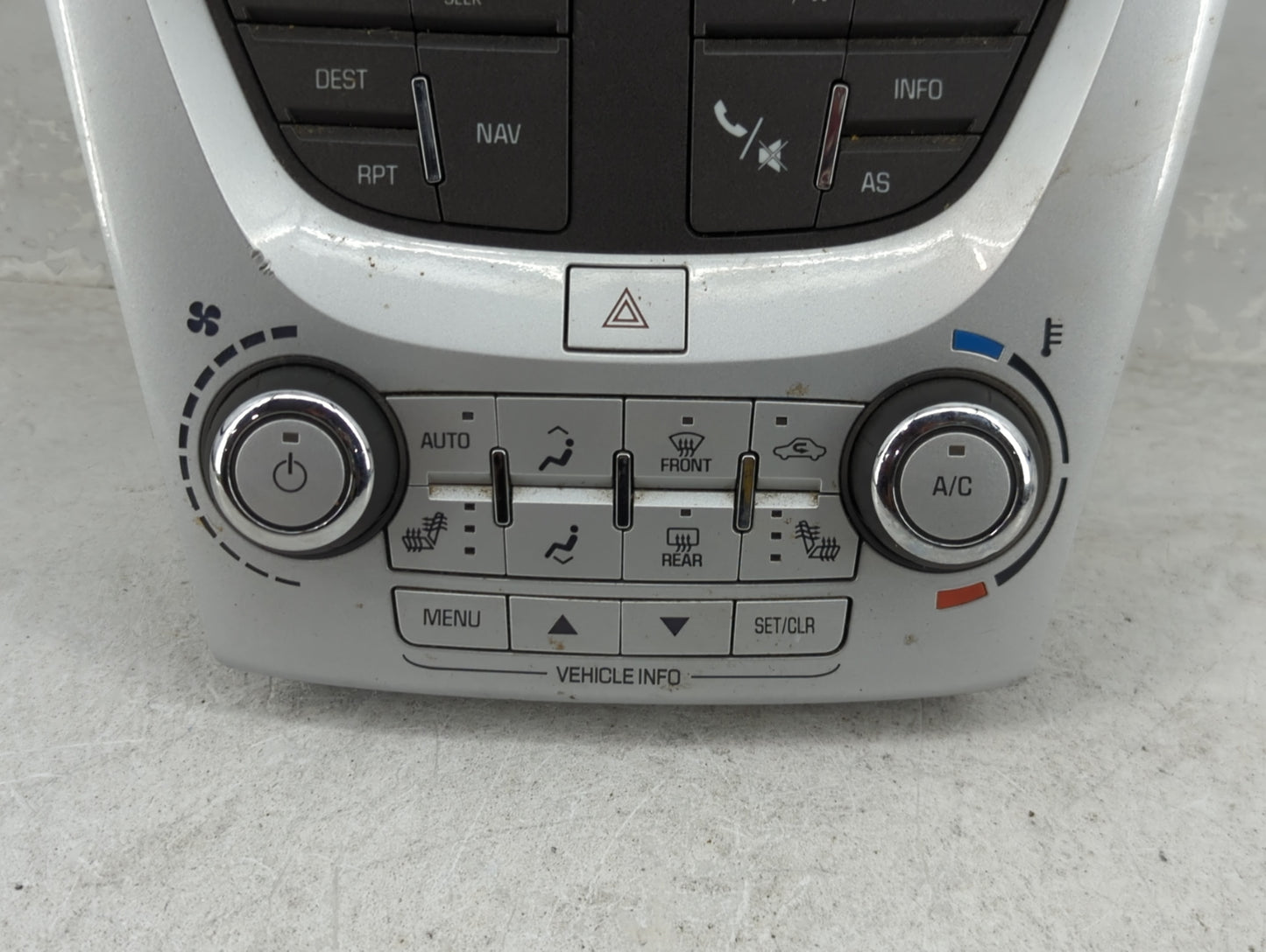 2016-2016 Chevrolet Equinox Radio Control Panel Silver - Oemusedautoparts1.com