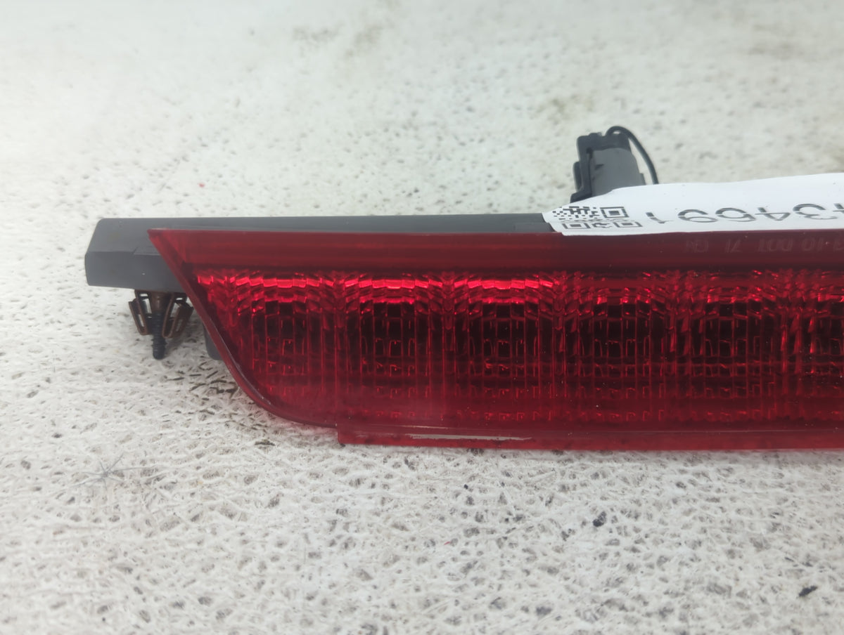 2016 Chevrolet Equinox Third Brake Light Tail Light P/N:P7895 Fits OEM Used Auto Parts - Oemusedautoparts1.com