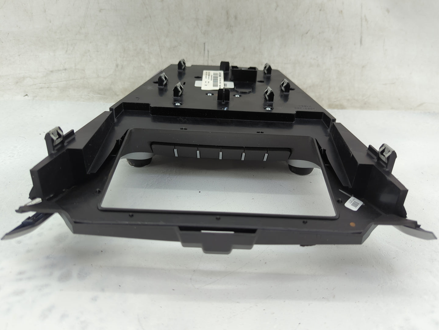 2016-2016 Chevrolet Equinox Radio Control Panel - Oemusedautoparts1.com