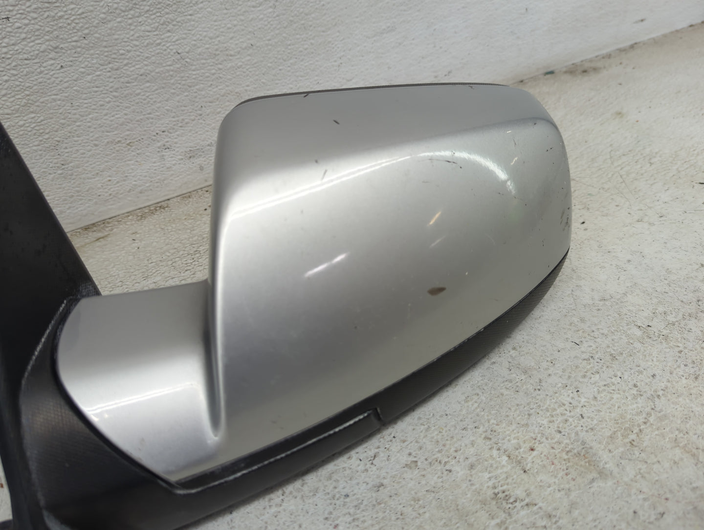 2015-2017 Chevrolet Equinox Driver Side View Mirror - Left Door Mirror OEM Used - Oemusedautoparts1.com