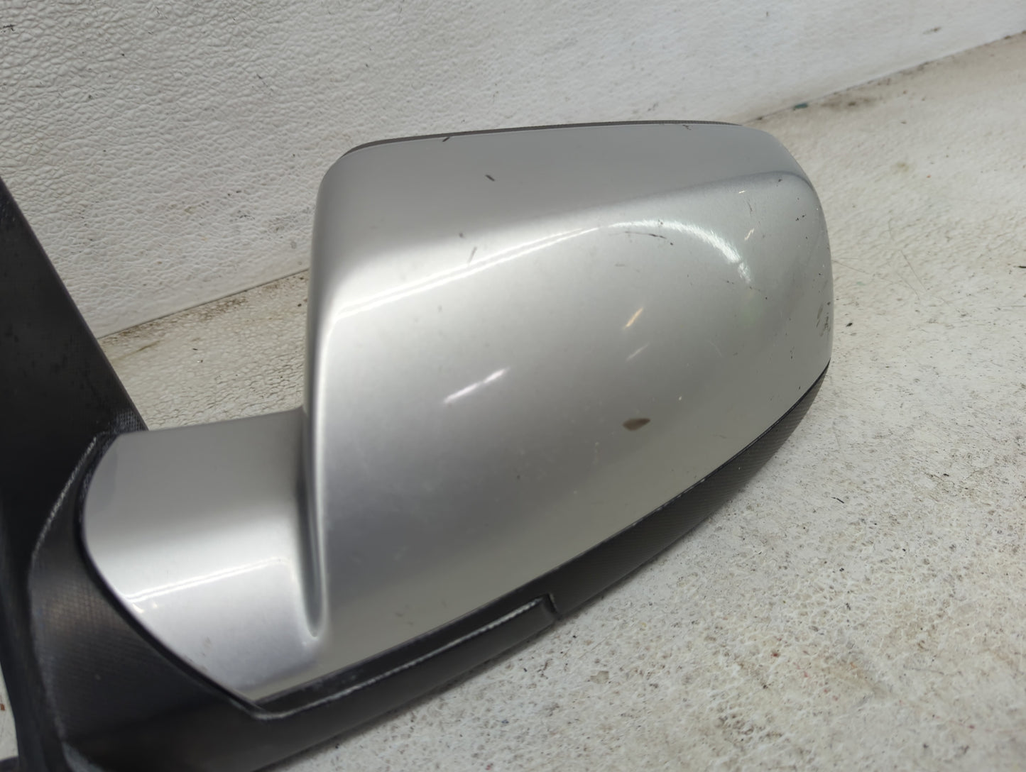 2015-2017 Chevrolet Equinox Driver Side View Mirror - Left Door Mirror OEM Used - Oemusedautoparts1.com