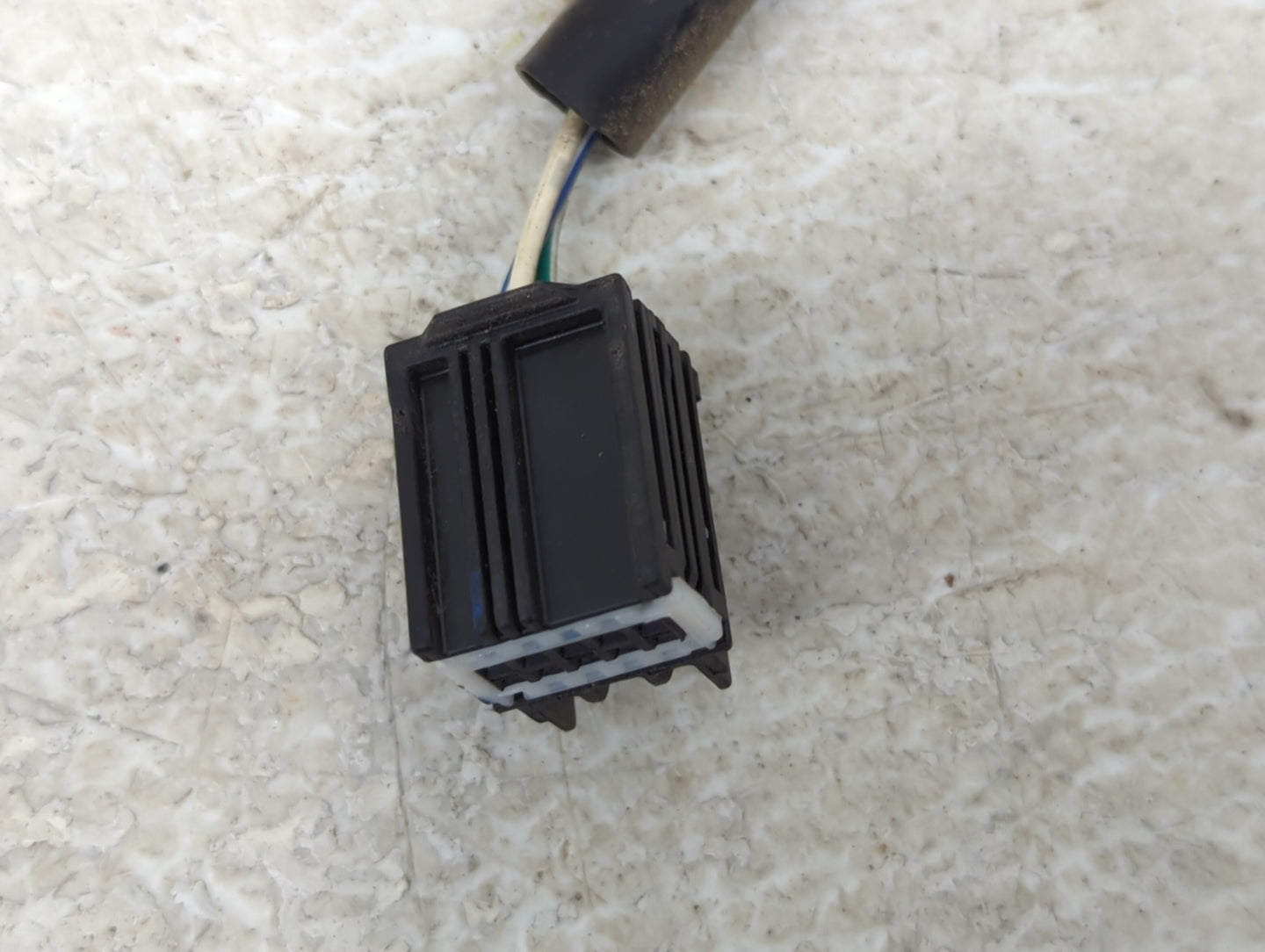 2015-2017 Chevrolet Equinox Driver Side View Mirror - Left Door Mirror OEM Used - Oemusedautoparts1.com