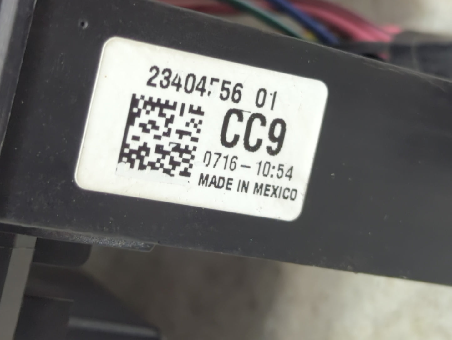 2016 Chevrolet Equinox Fusebox Fuse Box Panel Relay Module P/N:23404756 13500128, 13500114, 13500127, 15480090, 13468934 Fit