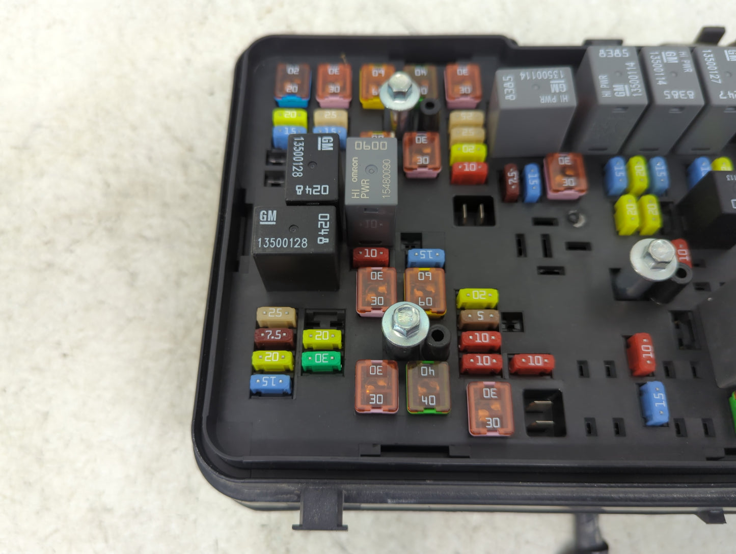 2016 Chevrolet Equinox Fusebox Fuse Box Panel Relay Module P/N:23404756 13500128, 13500114, 13500127, 15480090, 13468934 Fit