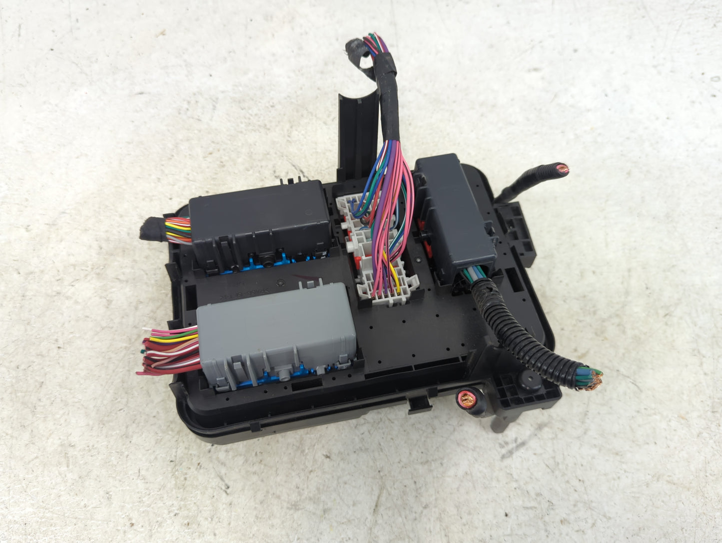 2016 Chevrolet Equinox Fusebox Fuse Box Panel Relay Module P/N:23404756 13500128, 13500114, 13500127, 15480090, 13468934 Fit