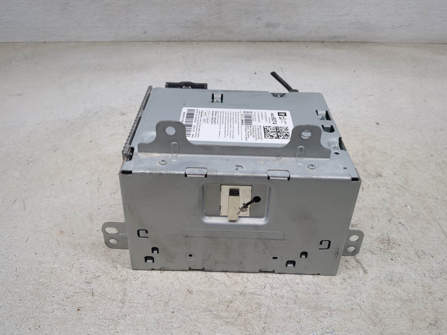 2016 Chevrolet Equinox Radio AM FM Cd Player Receiver Replacement P/N:84026074 Fits Fits 2014 OEM Used Auto Parts - Oemuseda