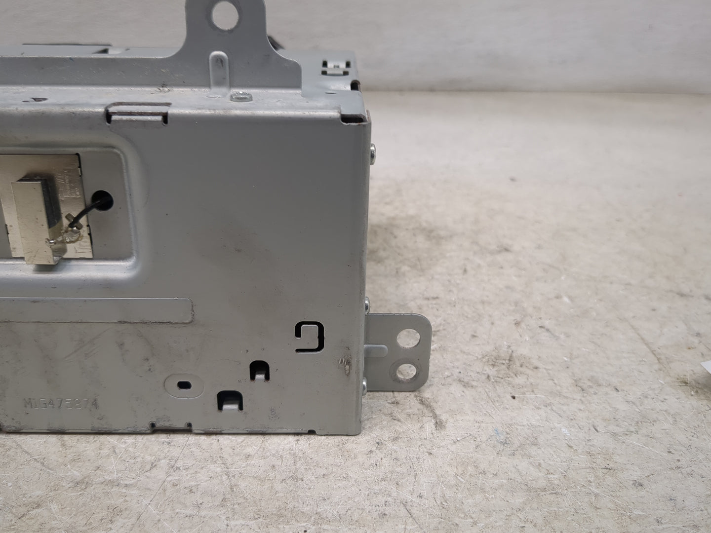 2016 Chevrolet Equinox Radio AM FM Cd Player Receiver Replacement P/N:84026074 Fits Fits 2014 OEM Used Auto Parts - Oemuseda