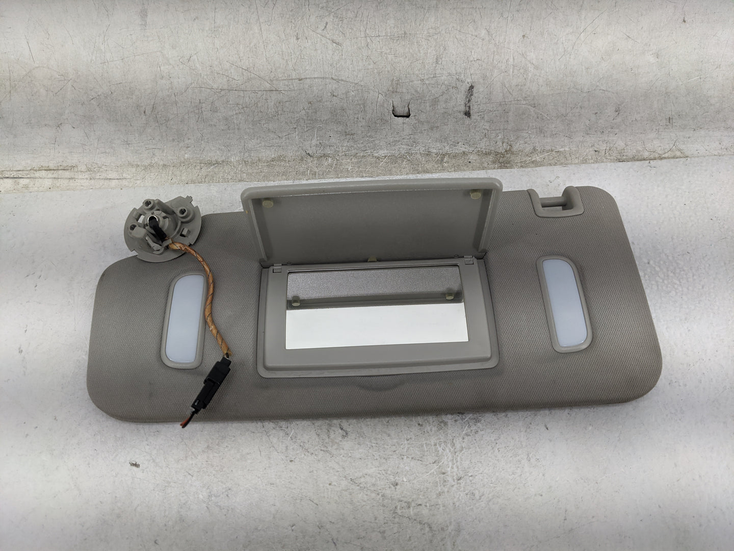 2010-2017 Chevrolet Equinox Sun Visor Shade Replacement Driver Left Mirror Fits Fits 2010 2011 2012 2013 2014 2015 2016 2017