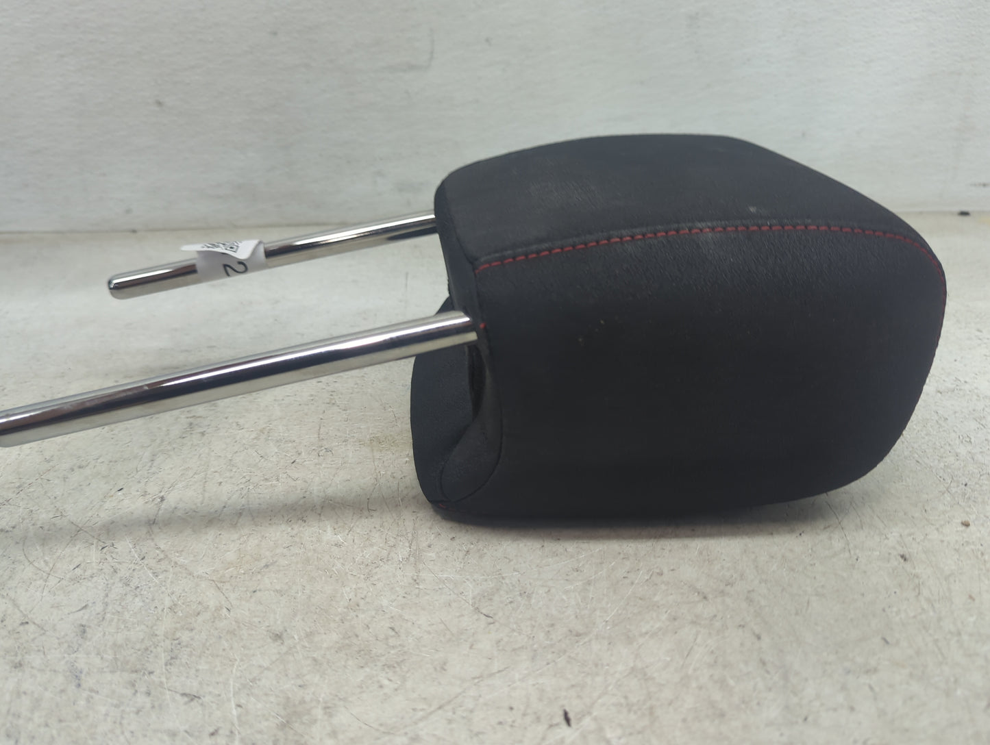 2016 Chevrolet Equinox Headrest Head Rest Front Driver Seat Black 1472270 - Oemusedautoparts1.com