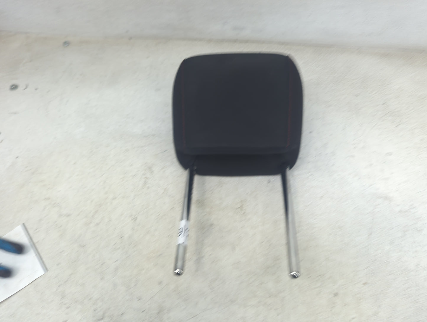 2016 Chevrolet Equinox Headrest Head Rest Front Driver Seat Black - Oemusedautoparts1.com