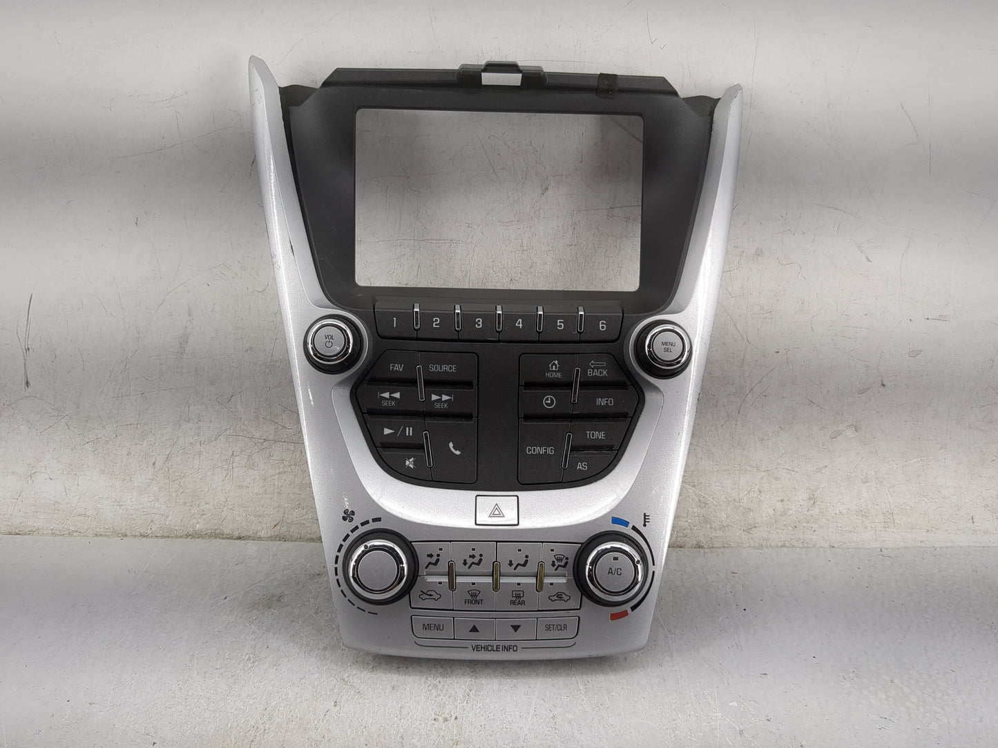 2016-2017 Chevrolet Equinox Radio Control Panel 1474332 - Oemusedautoparts1.com
