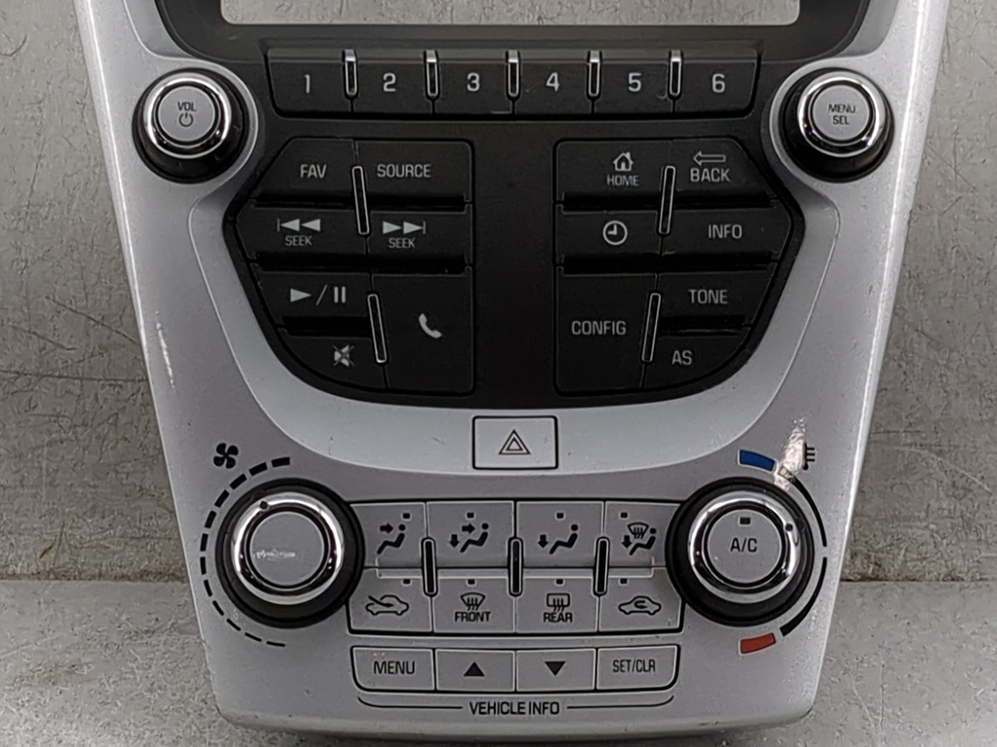 2016-2017 Chevrolet Equinox Radio Control Panel 1474332 - Oemusedautoparts1.com