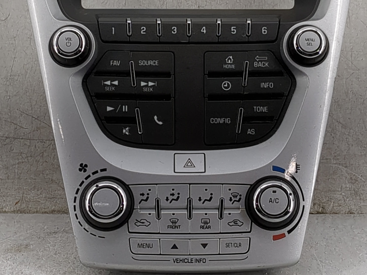 2016-2017 Chevrolet Equinox Radio Control Panel 1474332 - Oemusedautoparts1.com