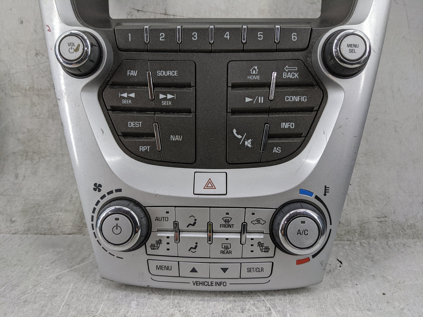 2016-2017 Chevrolet Equinox Radio Control Panel 1474536 - Oemusedautoparts1.com