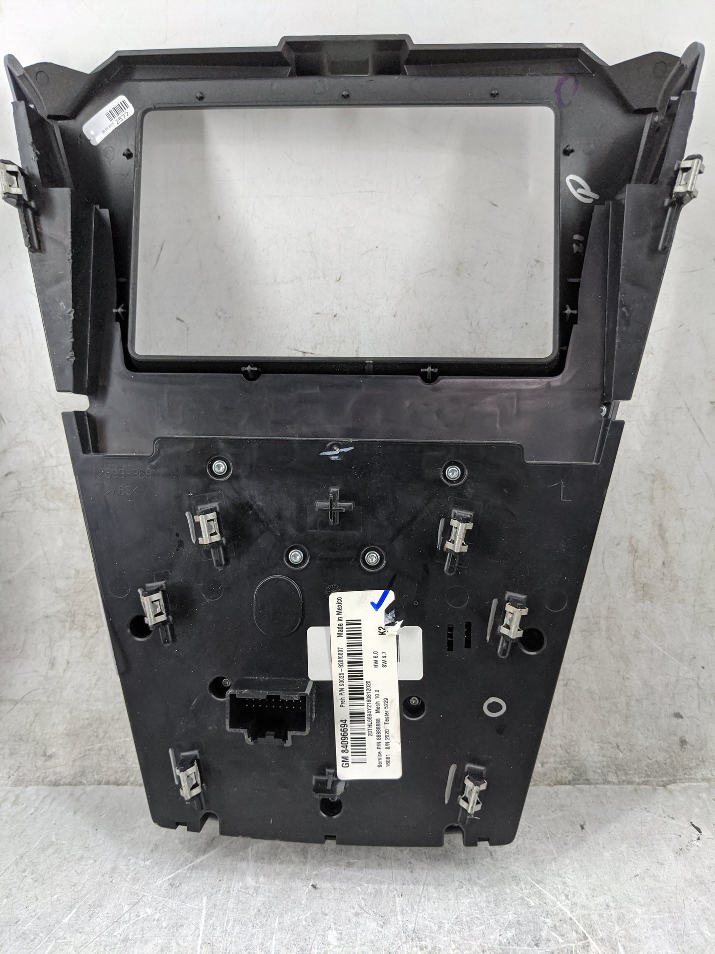 2016-2017 Chevrolet Equinox Radio Control Panel 1474536 - Oemusedautoparts1.com