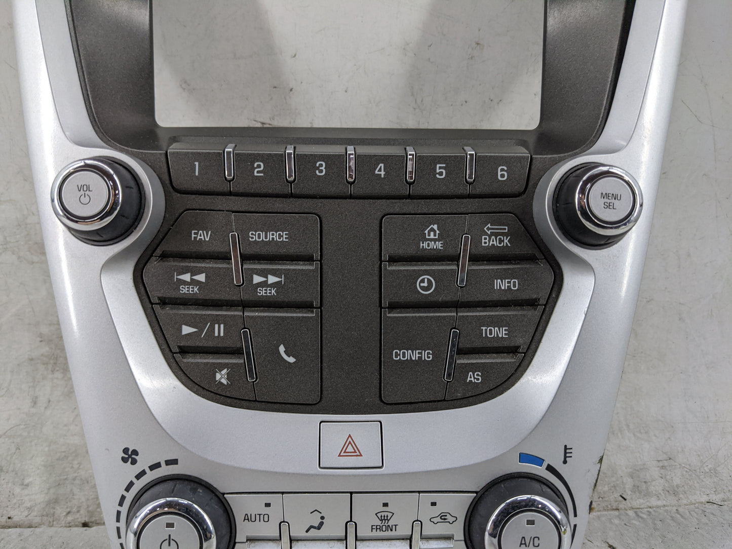 2016-2017 Chevrolet Equinox Radio Control Panel 1475642 - Oemusedautoparts1.com