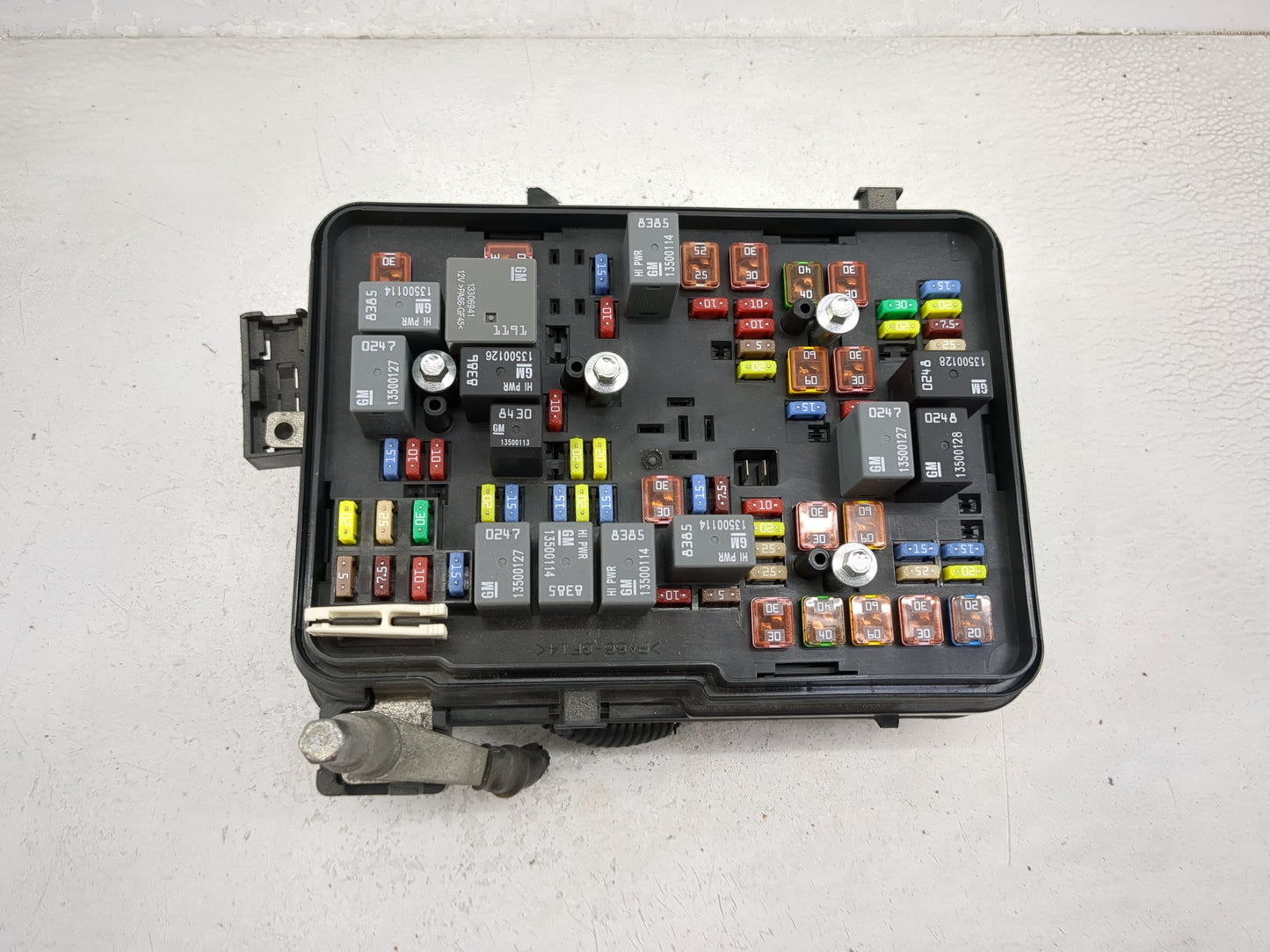 2016 Chevrolet Equinox Fusebox Fuse Box Panel Relay Module P/N:13500114 13500126, 13500127, 13500128, 13500113 Fits OEM Used