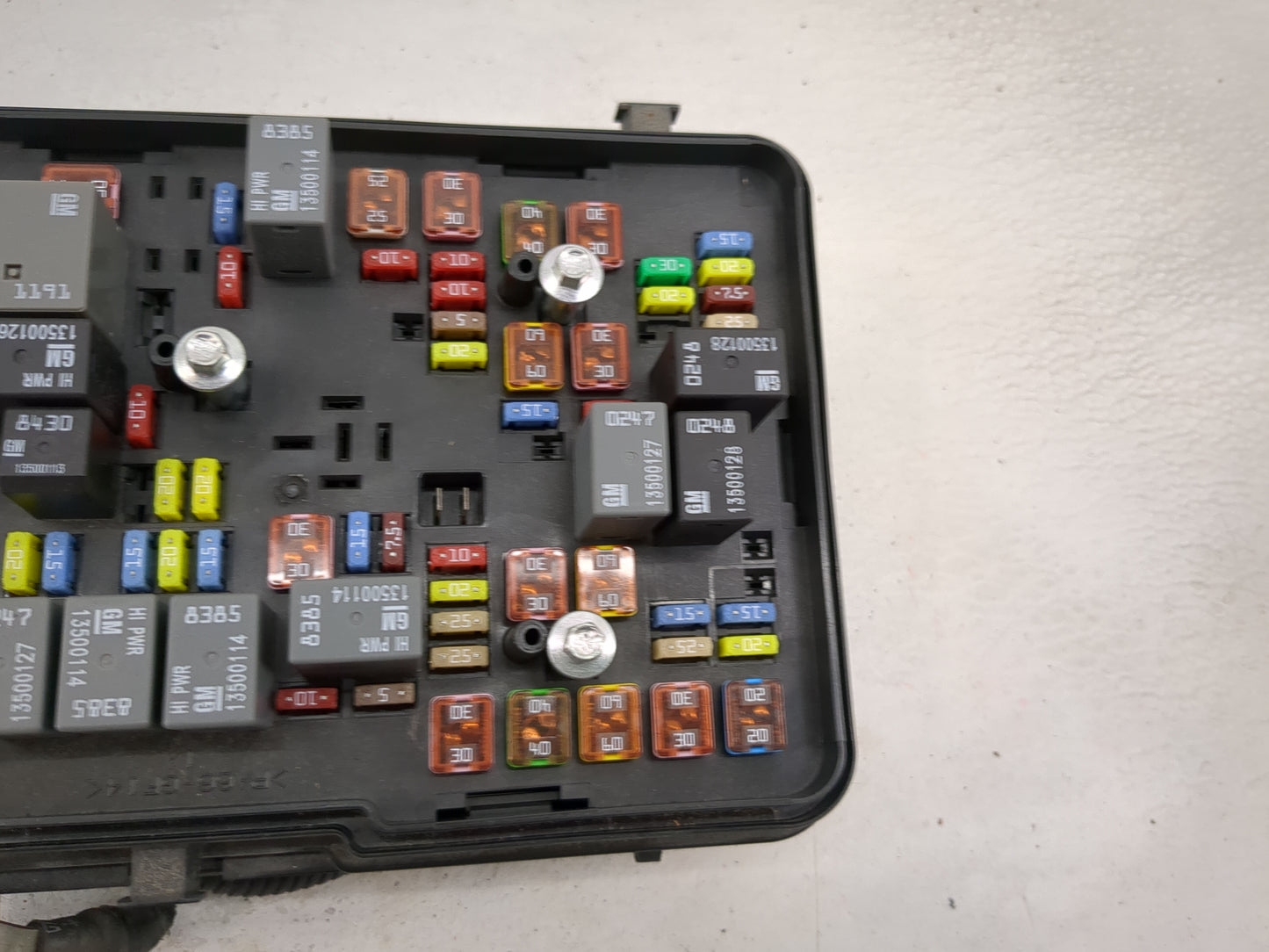 2016 Chevrolet Equinox Fusebox Fuse Box Panel Relay Module P/N:13500114 13500126, 13500127, 13500128, 13500113 Fits OEM Used