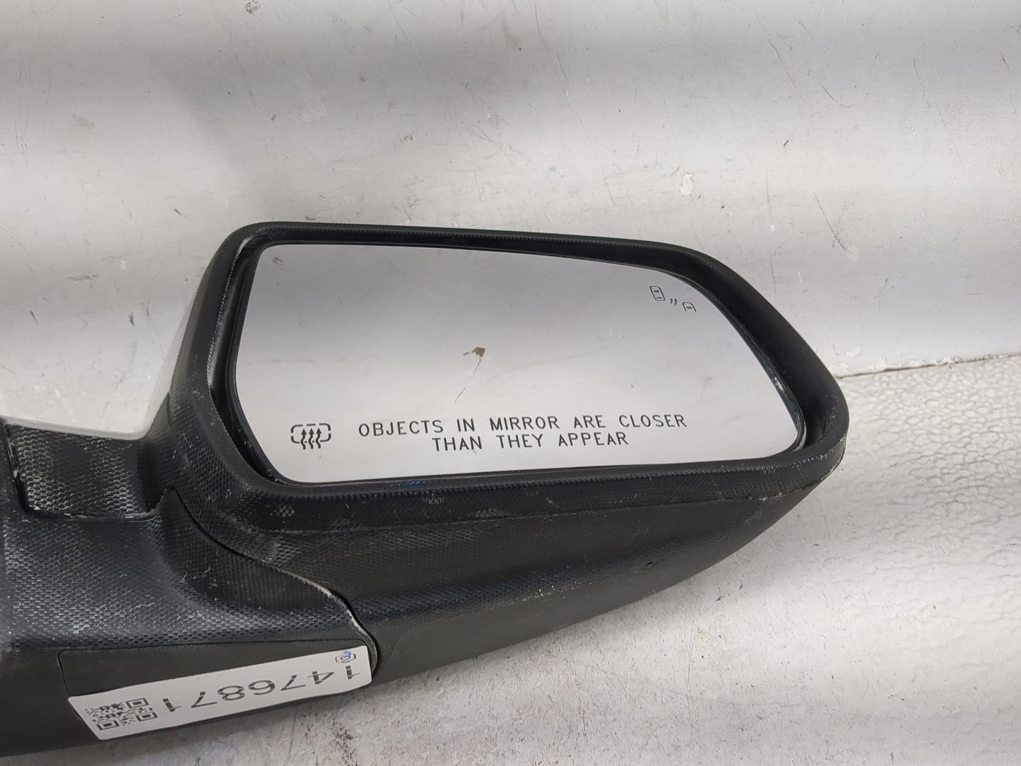 2016-2017 Chevrolet Equinox Passenger Side View Mirror - Right Door Mirror OEM Used - Oemusedautoparts1.com
