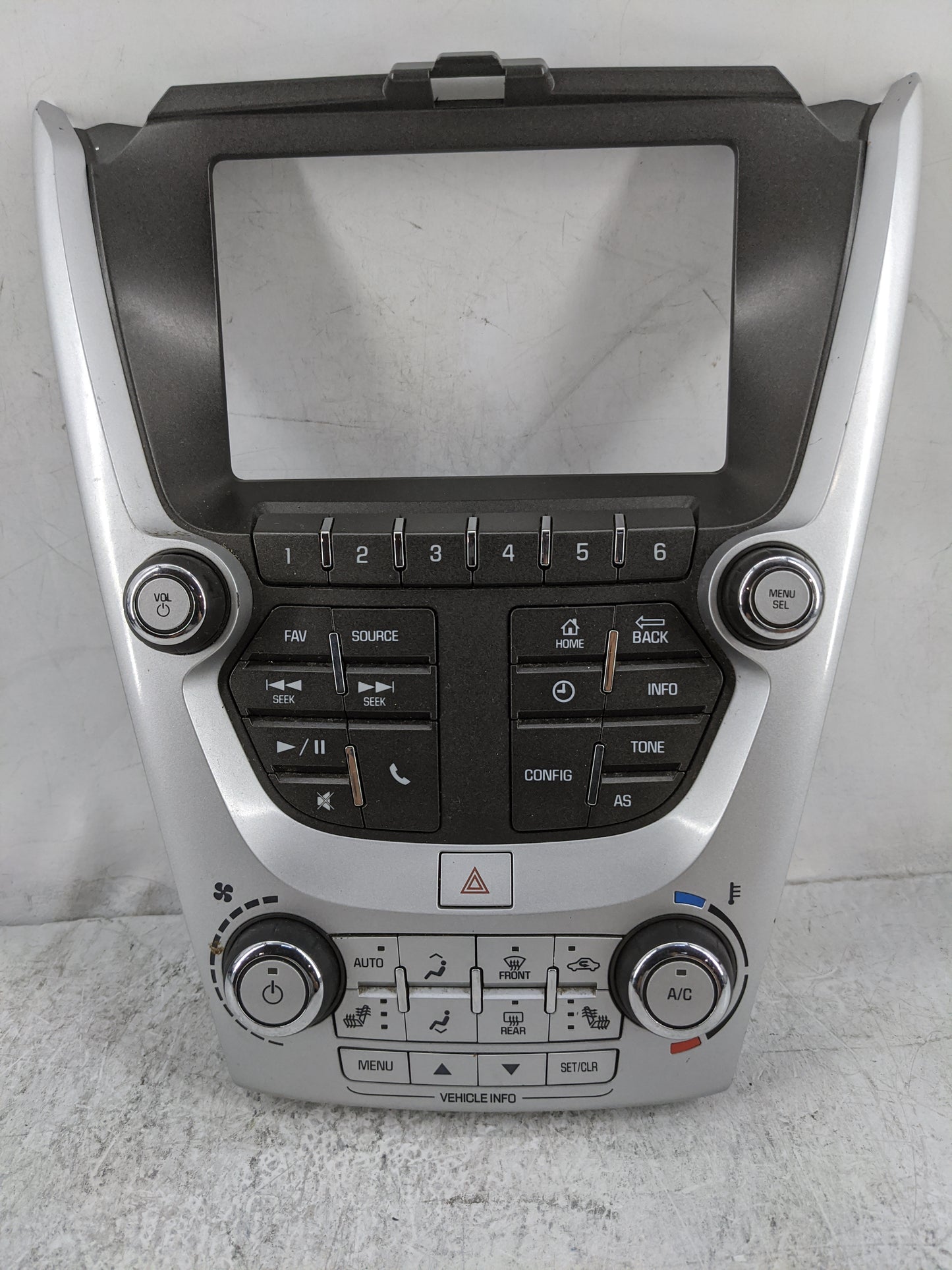 2016-2017 Chevrolet Equinox Radio Control Panel Silver 1478278 - Oemusedautoparts1.com