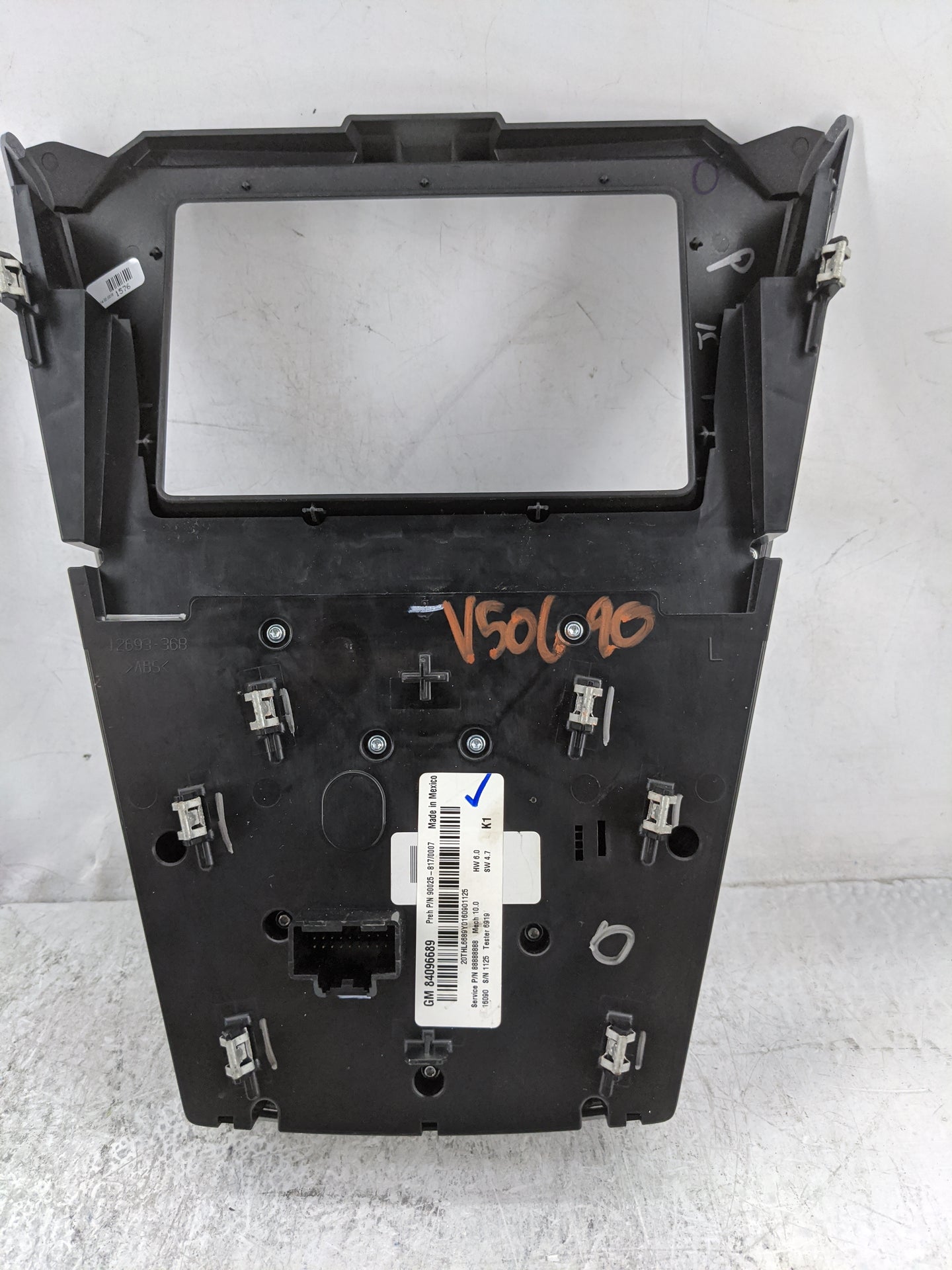 2016-2017 Chevrolet Equinox Radio Control Panel Silver 1478278 - Oemusedautoparts1.com
