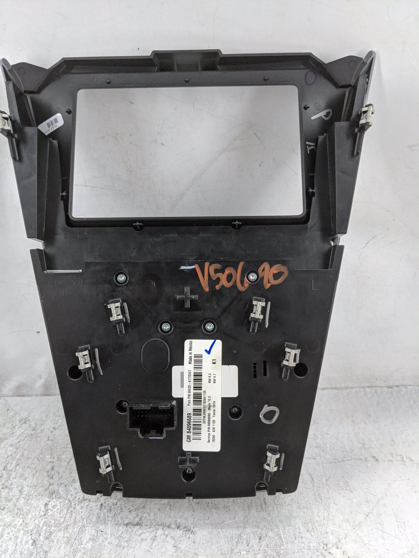 2016-2017 Chevrolet Equinox Radio Control Panel Silver 1478278 - Oemusedautoparts1.com