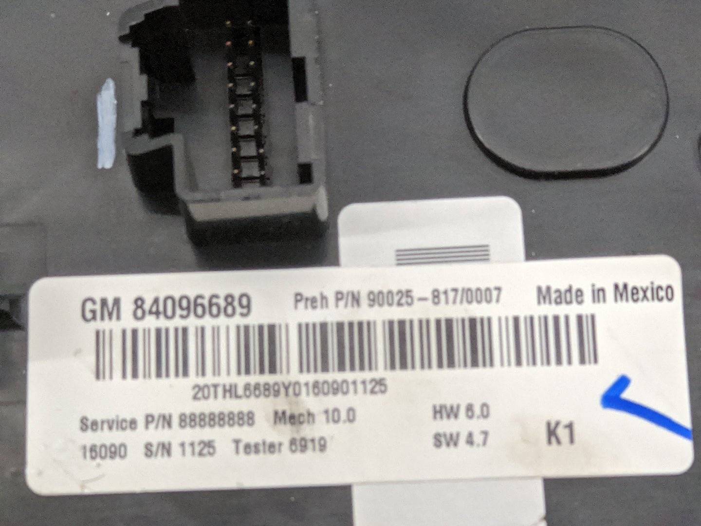 2016-2017 Chevrolet Equinox Radio Control Panel Silver 1478278 - Oemusedautoparts1.com